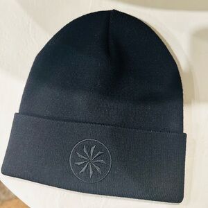 Athleta black beanie